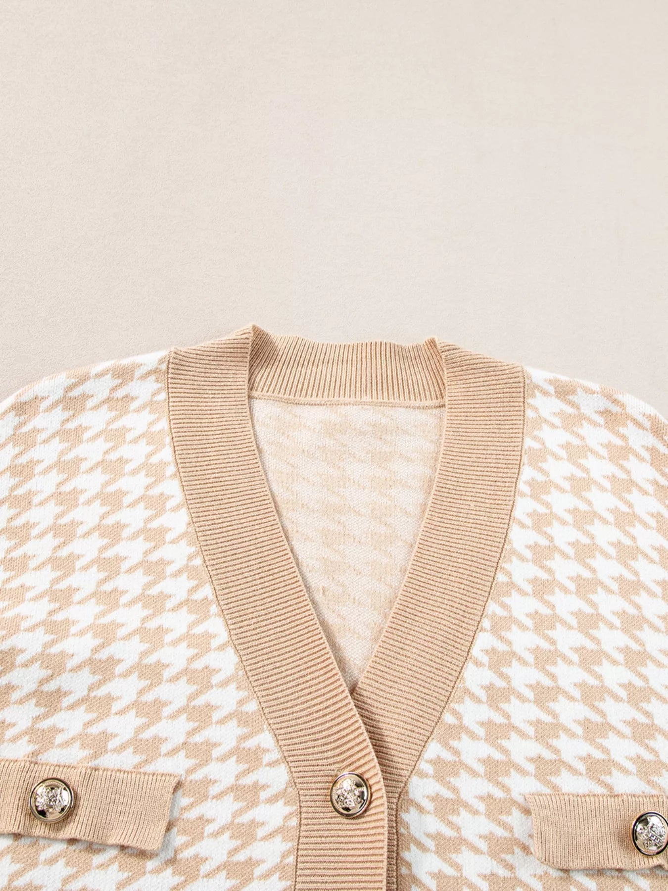 Contrast Edge Metal Button Slim Cardigan with Pockets