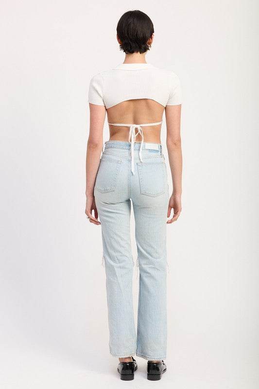 COLLARED SHORT SLEEVE TOP WITH OPEN BACK