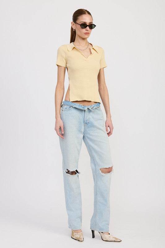 COLLARED SHORT SLEEVE TOP WITH OPEN BACK