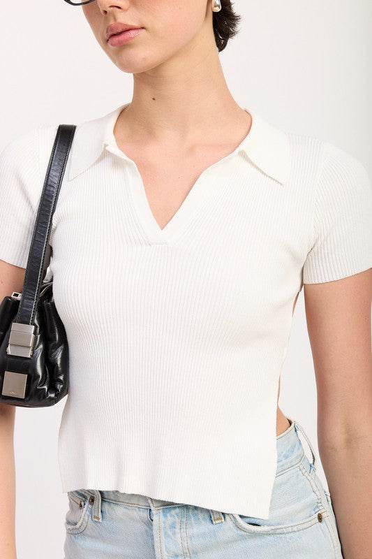 COLLARED SHORT SLEEVE TOP WITH OPEN BACK