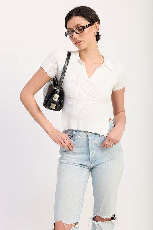 COLLARED SHORT SLEEVE TOP WITH OPEN BACK