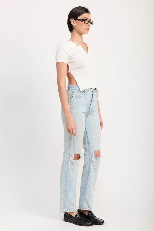 COLLARED SHORT SLEEVE TOP WITH OPEN BACK