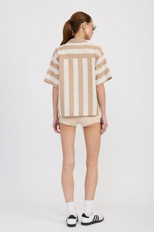 OVERSIZED BUTTON UP SHIRT