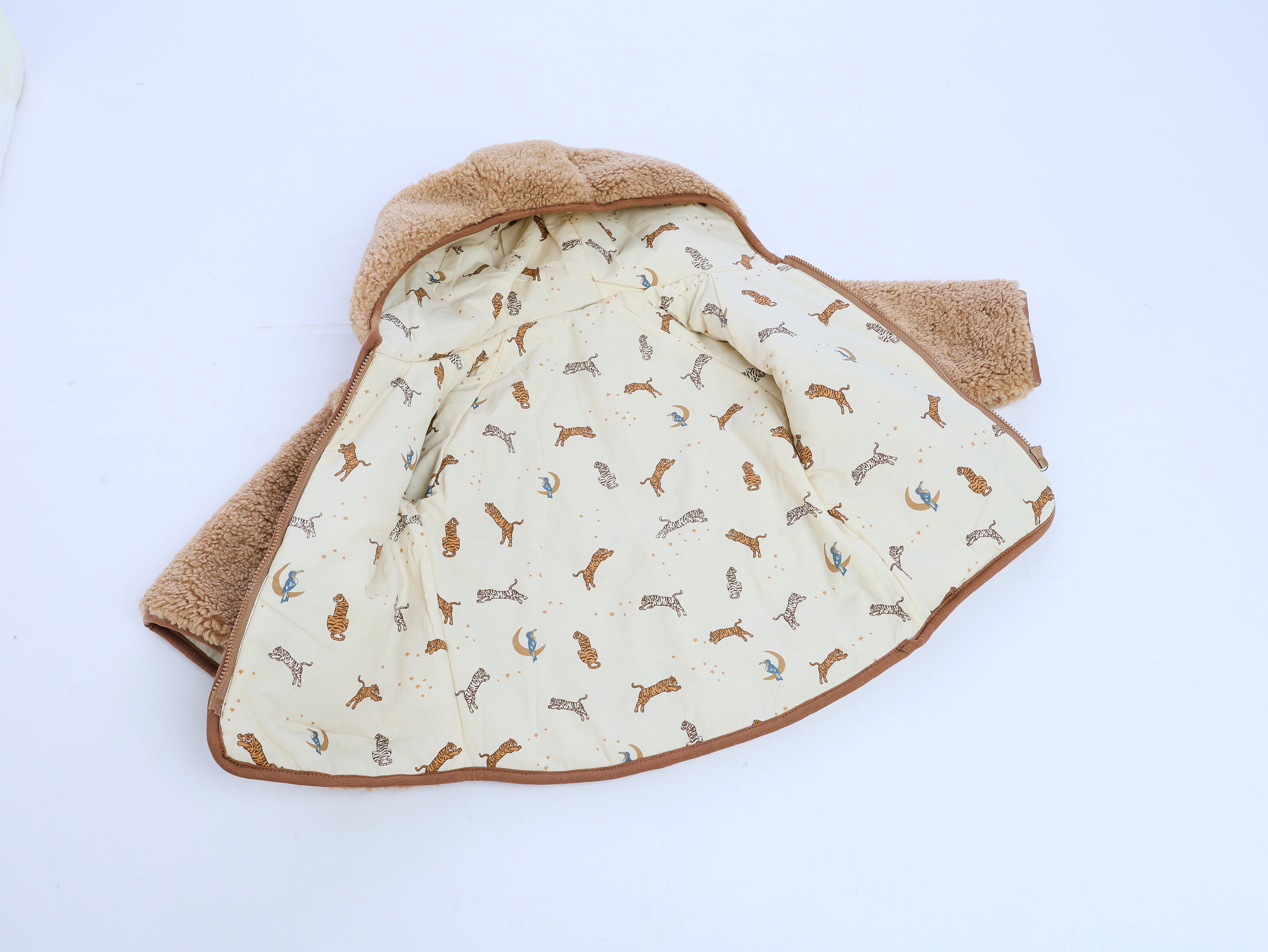 MyKids-USA Unisex Plush Hoodie Coat Outfit Wearing