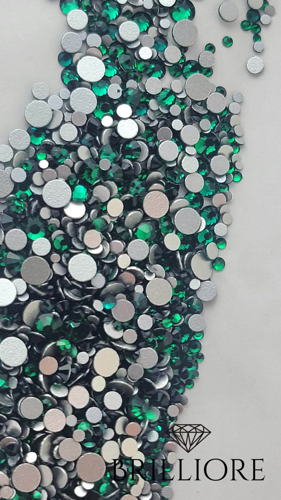 Brilliore Crystals– Ultimate Sparkle for Your Nail Art Designs