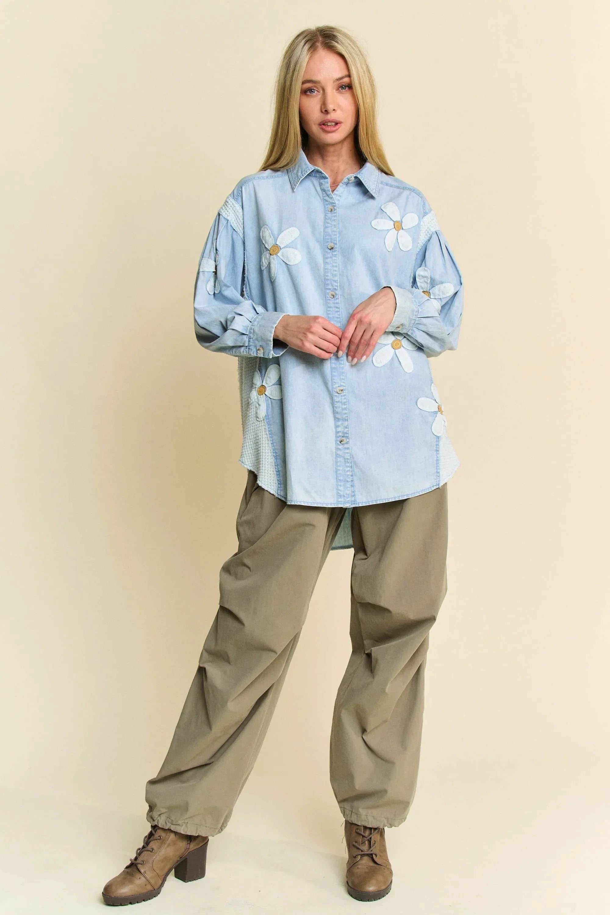 Davi & Dani Lightweight Washed Daisy Patch Waffle Knit Shirt