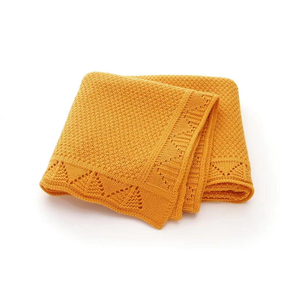 Children Solid Color Hollow Carved Graphic Design Simply Style Wool Quilt Blanket